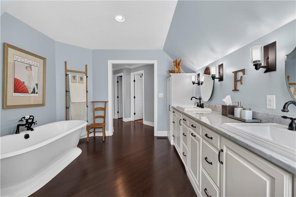 12816 Sagamore Road — photo 46