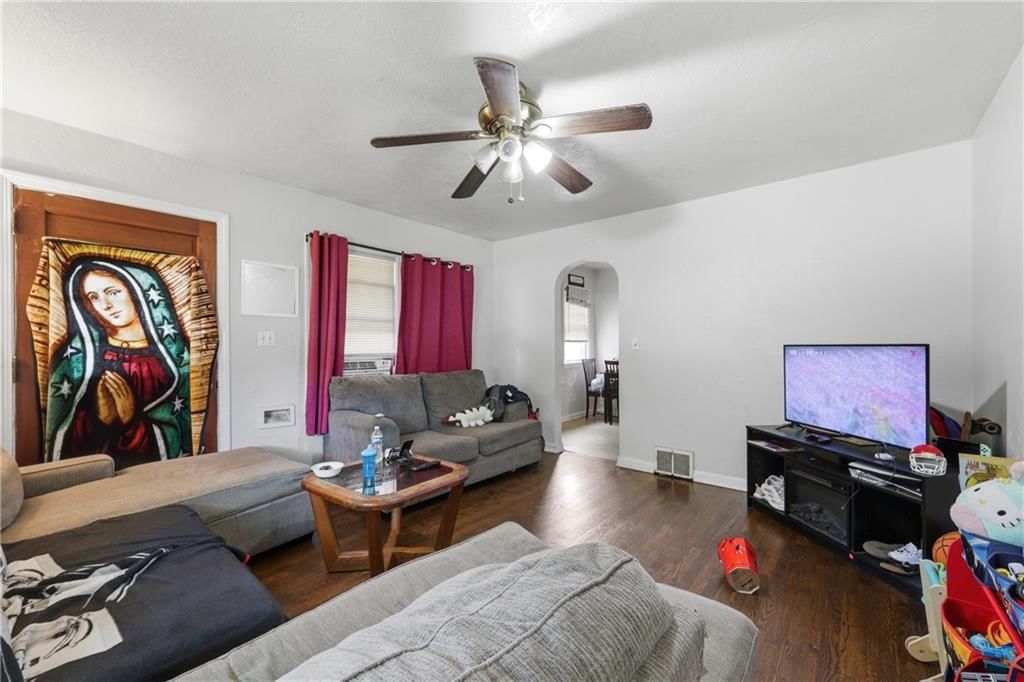 1532 S Ash Avenue — photo 16