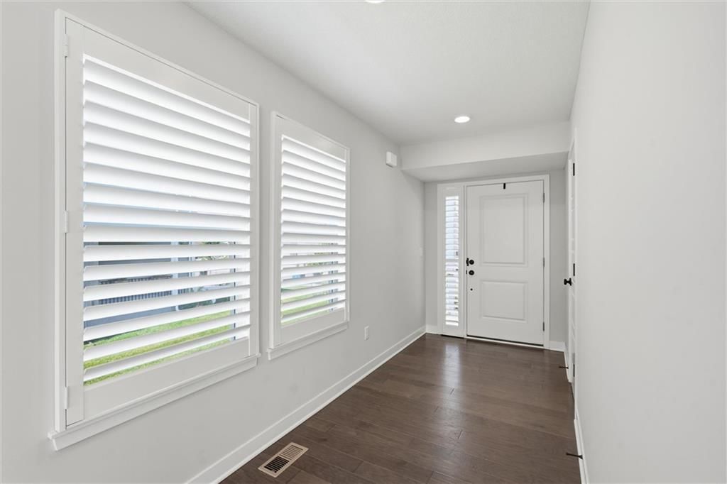 3727 SW Clayton Place — photo 4