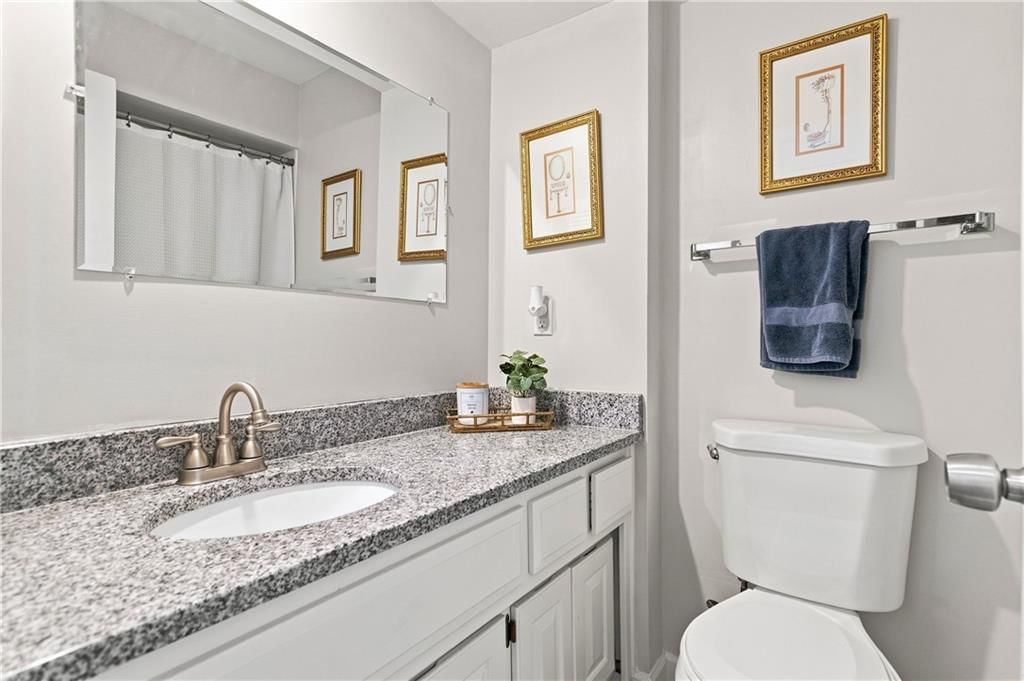 5004 Grand Avenue — photo 14