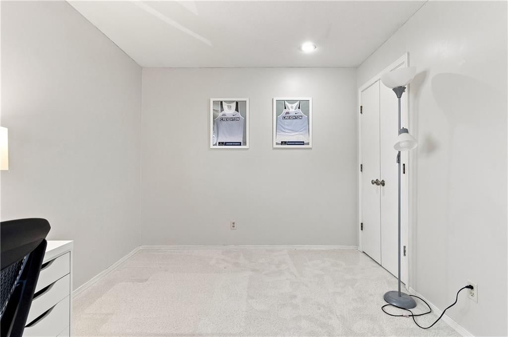 5004 Grand Avenue — photo 18