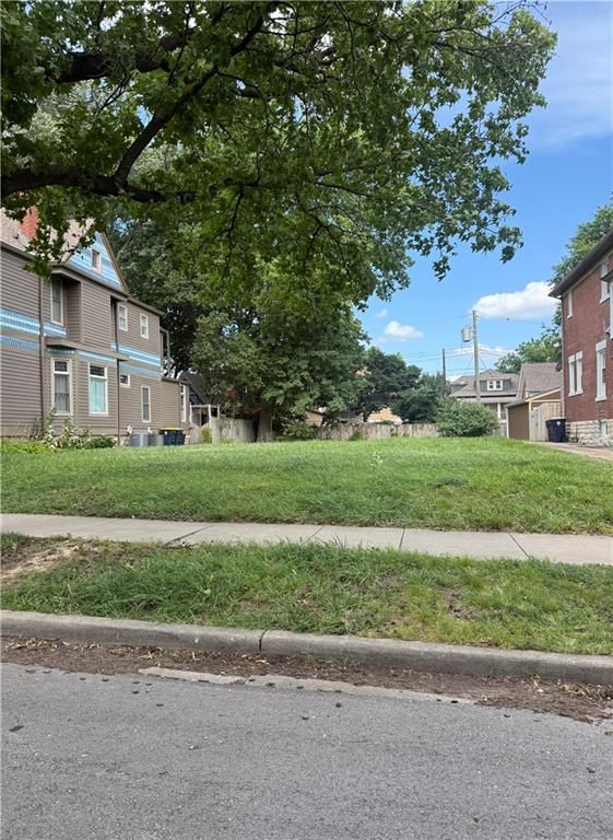 3025 Grand Avenue — photo 1