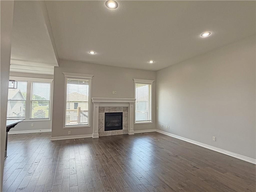 1029 NE Copperwood Drive — photo 4