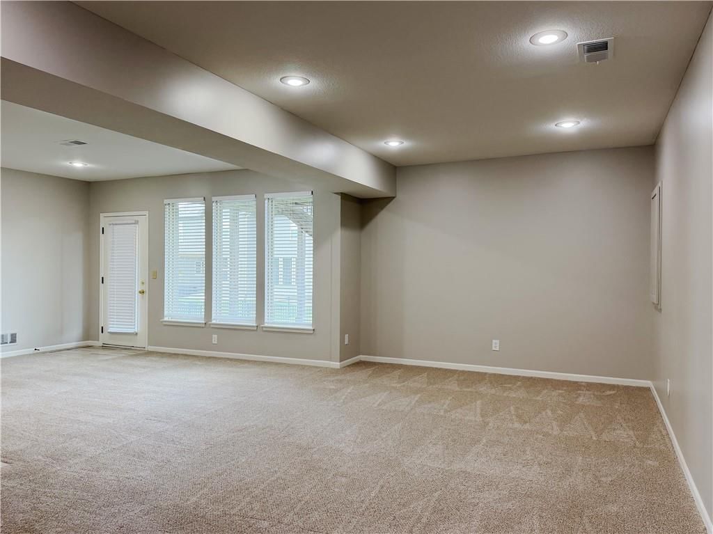 1029 NE Copperwood Drive — photo 15