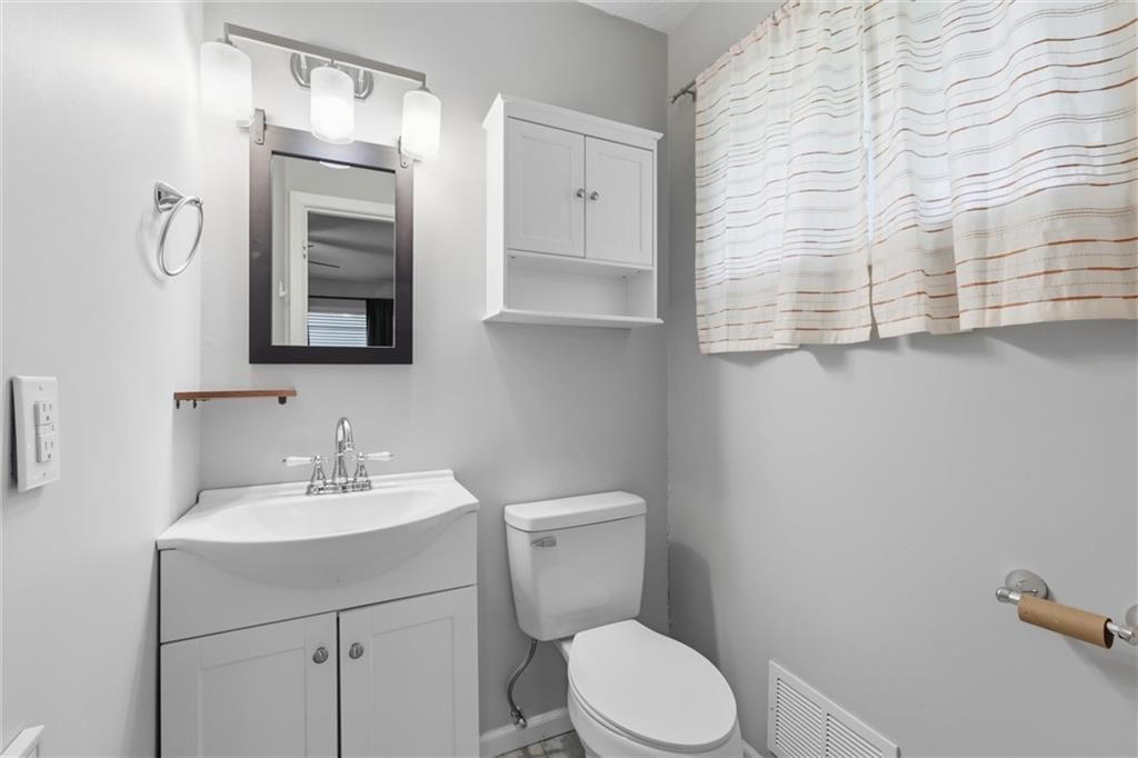 6426 Harvard Avenue — photo 26