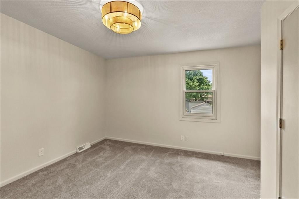 1212 W Sheridan Street — photo 17