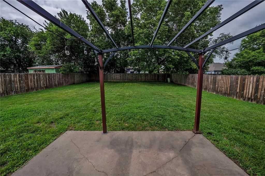 2108 E 26th Street — photo 27