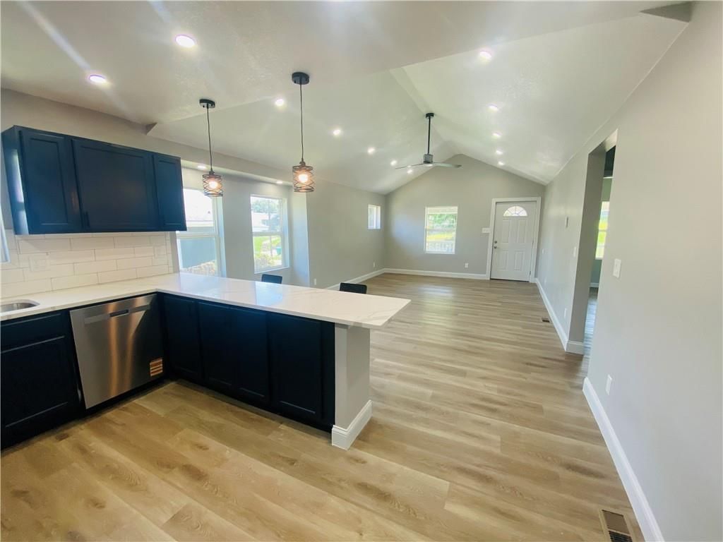 3208 Rowland Avenue — photo 6