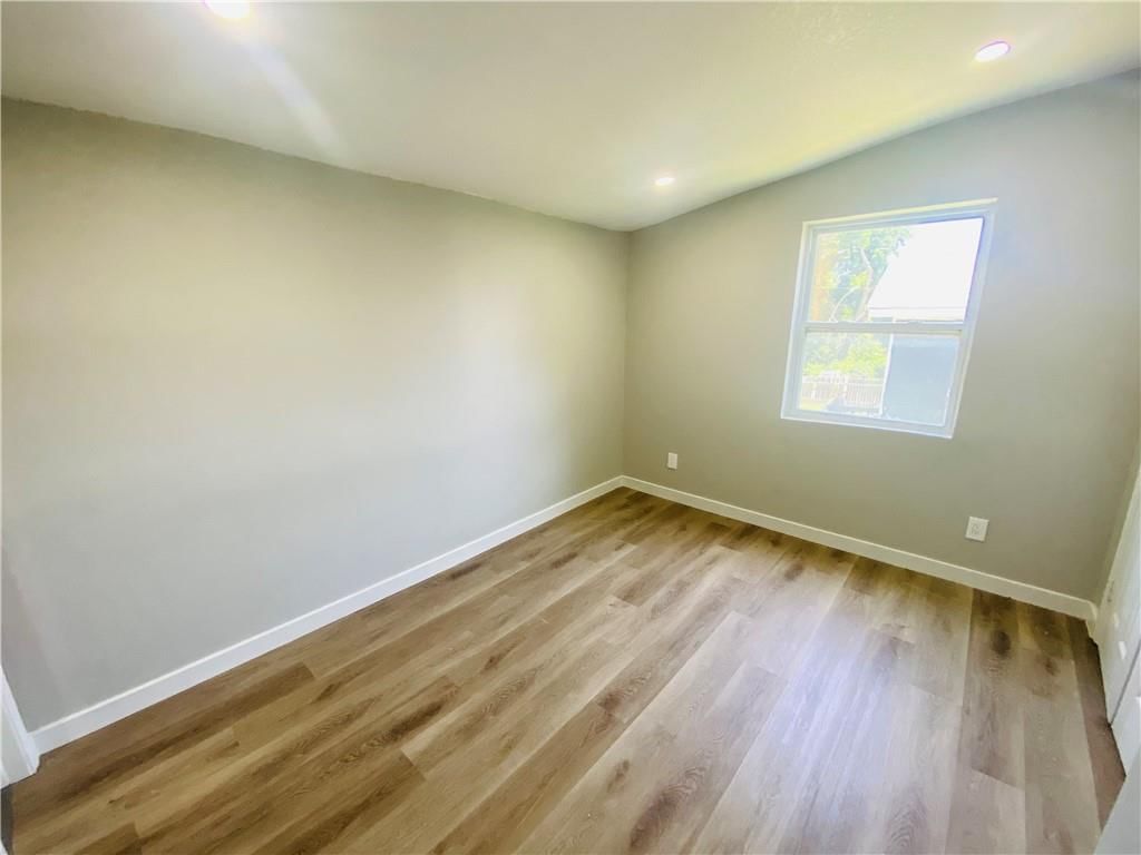 3208 Rowland Avenue — photo 12