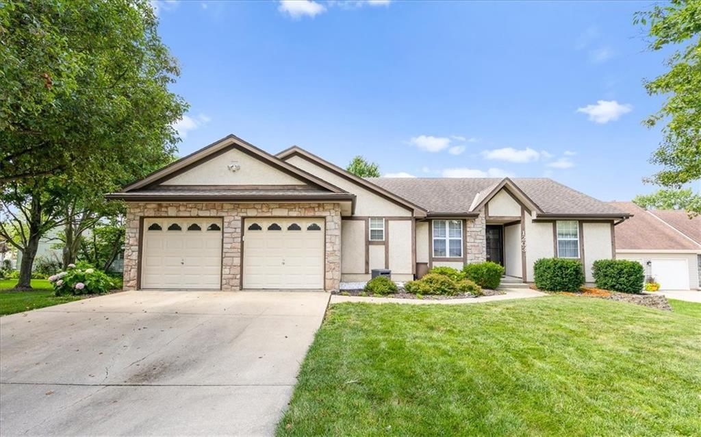 1203 E 118 Terrace, Kansas City, MO