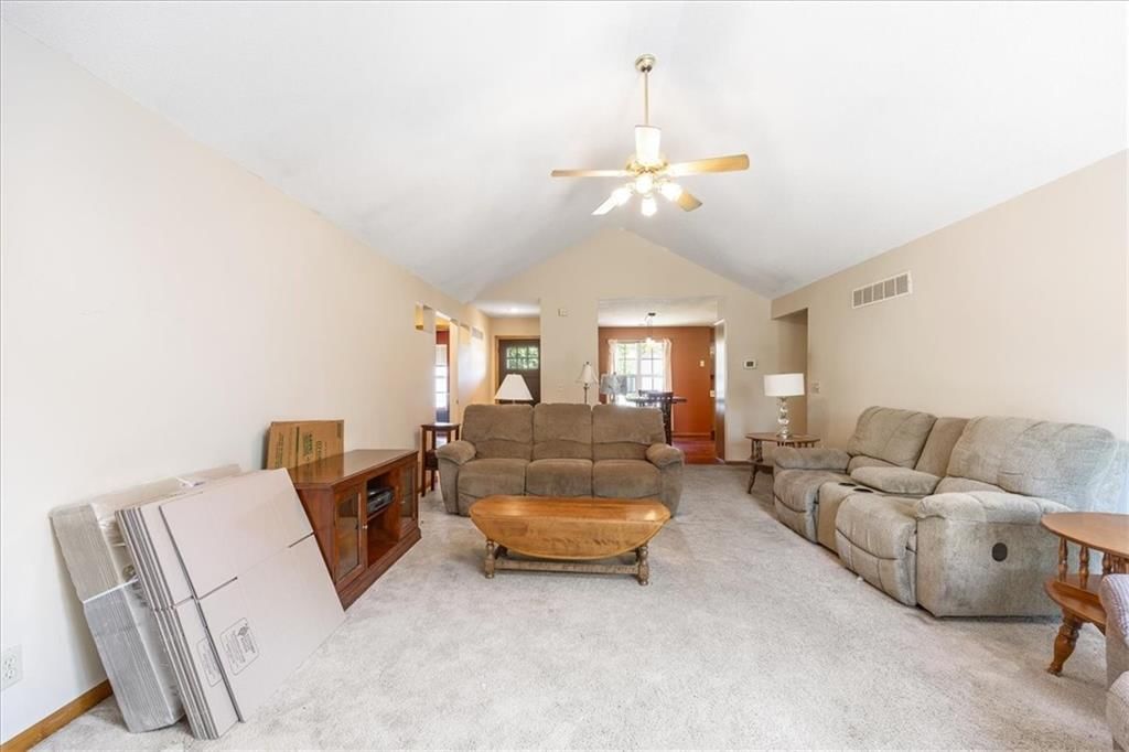 1203 E 118 Terrace — photo 4