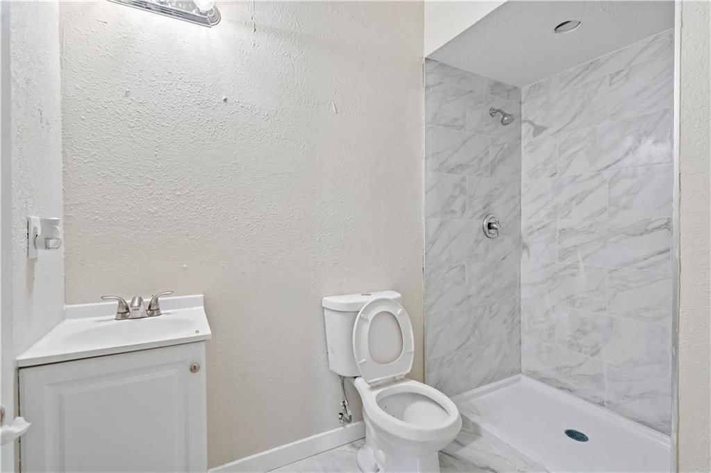 313 N 10 Street — photo 10