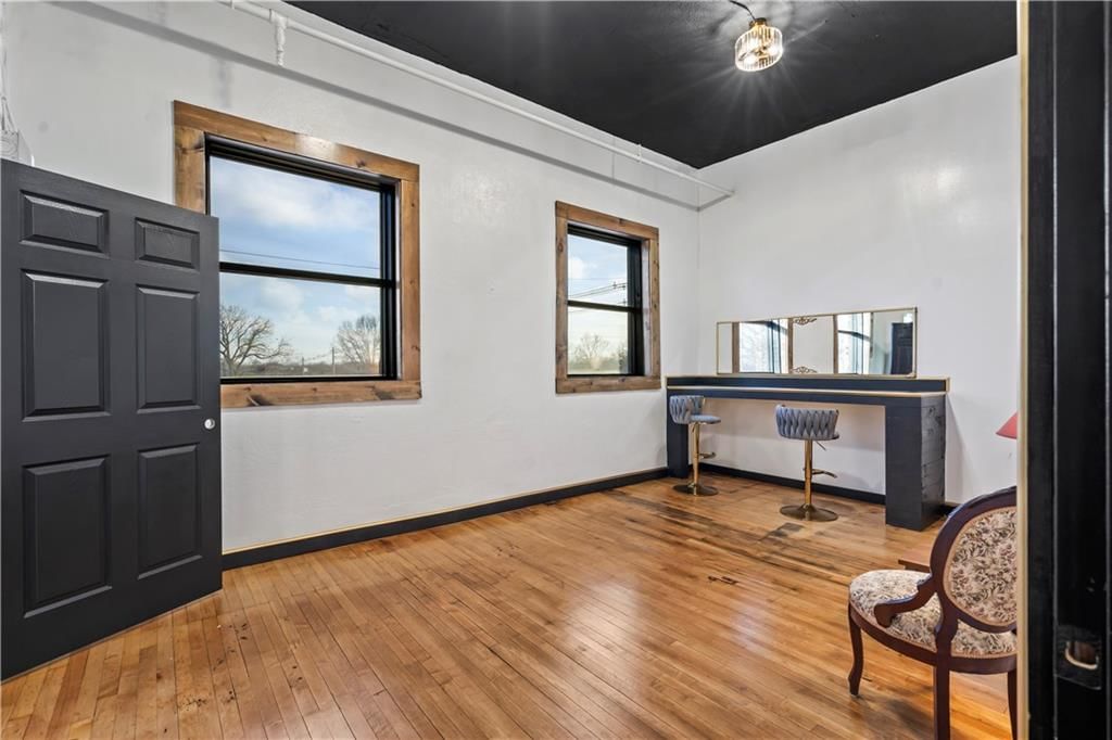 313 N 10 Street — photo 22