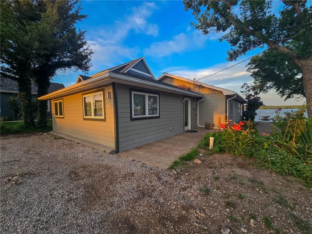 132 Kahola Road, Council Grove, KS
