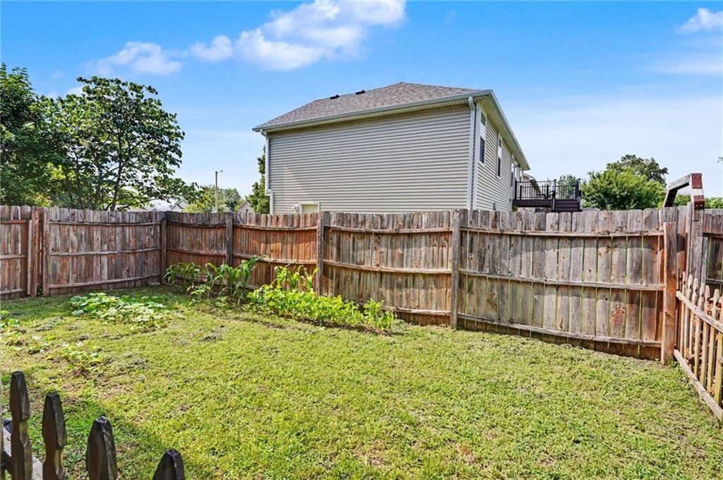 953 N Hickory Drive — photo 32