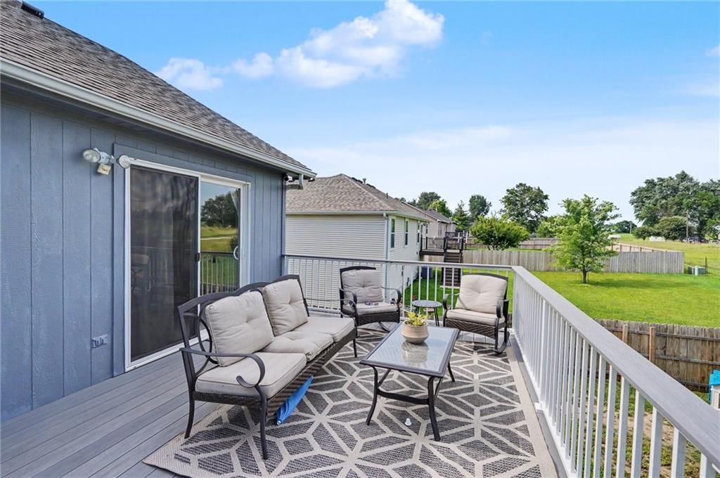 953 N Hickory Drive — photo 34