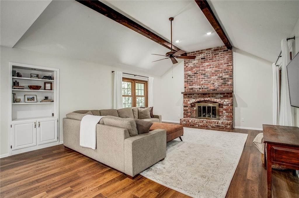 6334 W 108th Street — photo 9