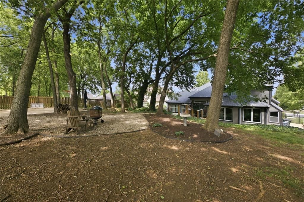801 Fox Chase Court — photo 38