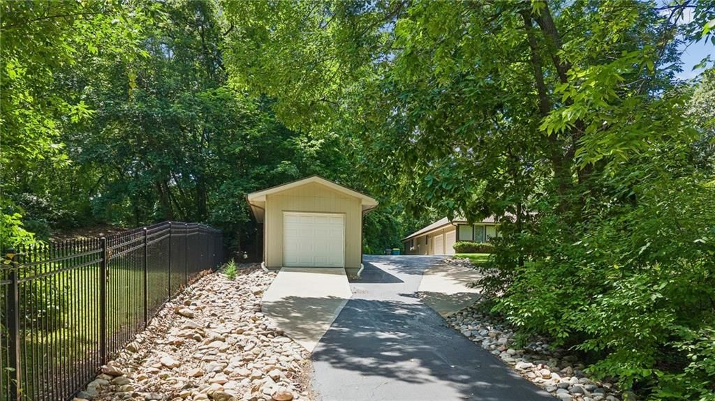 13875 W 67th Street — photo 4
