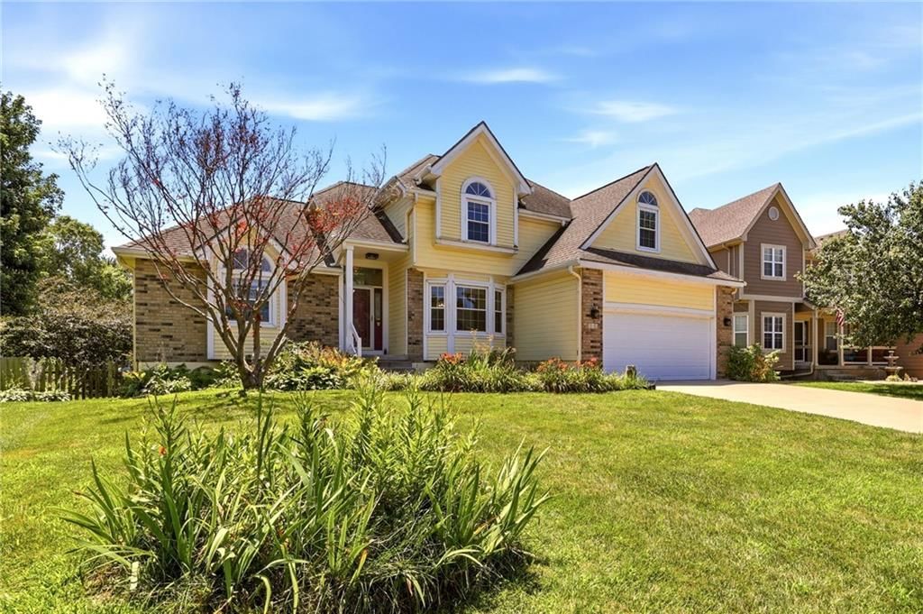 340 SE Bingham Drive — photo 2