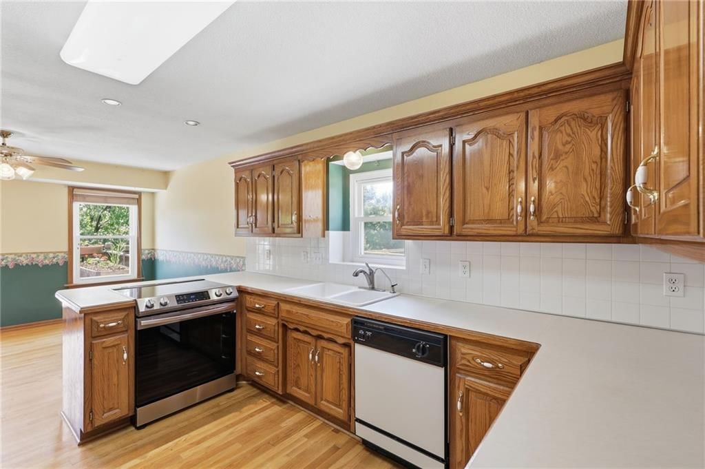 340 SE Bingham Drive — photo 17
