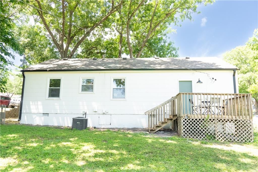 5628 Melrose Lane — photo 16