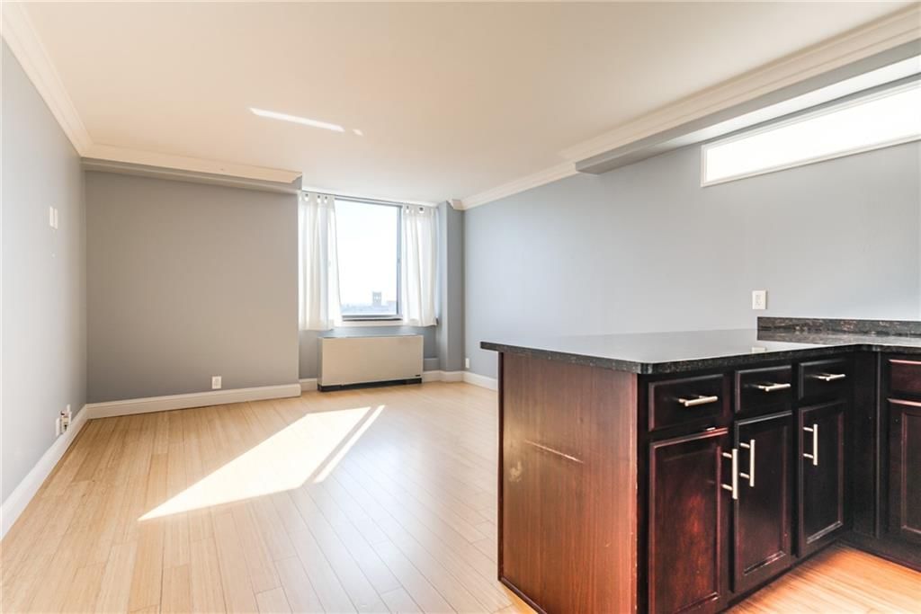 700 E 8th Street — photo 10