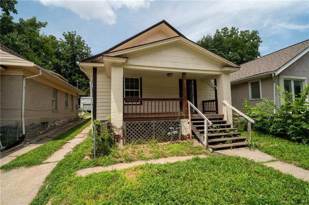 212 N Wheeling Avenue — photo 1