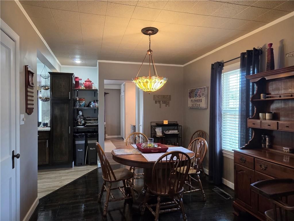 502 E Crandall Street — photo 8