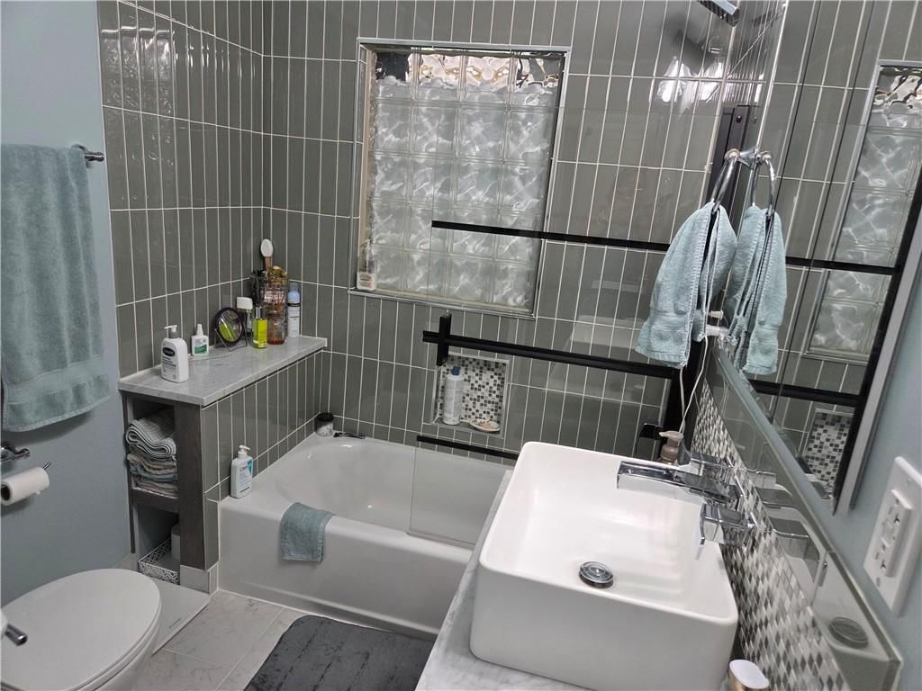 502 E Crandall Street — photo 10