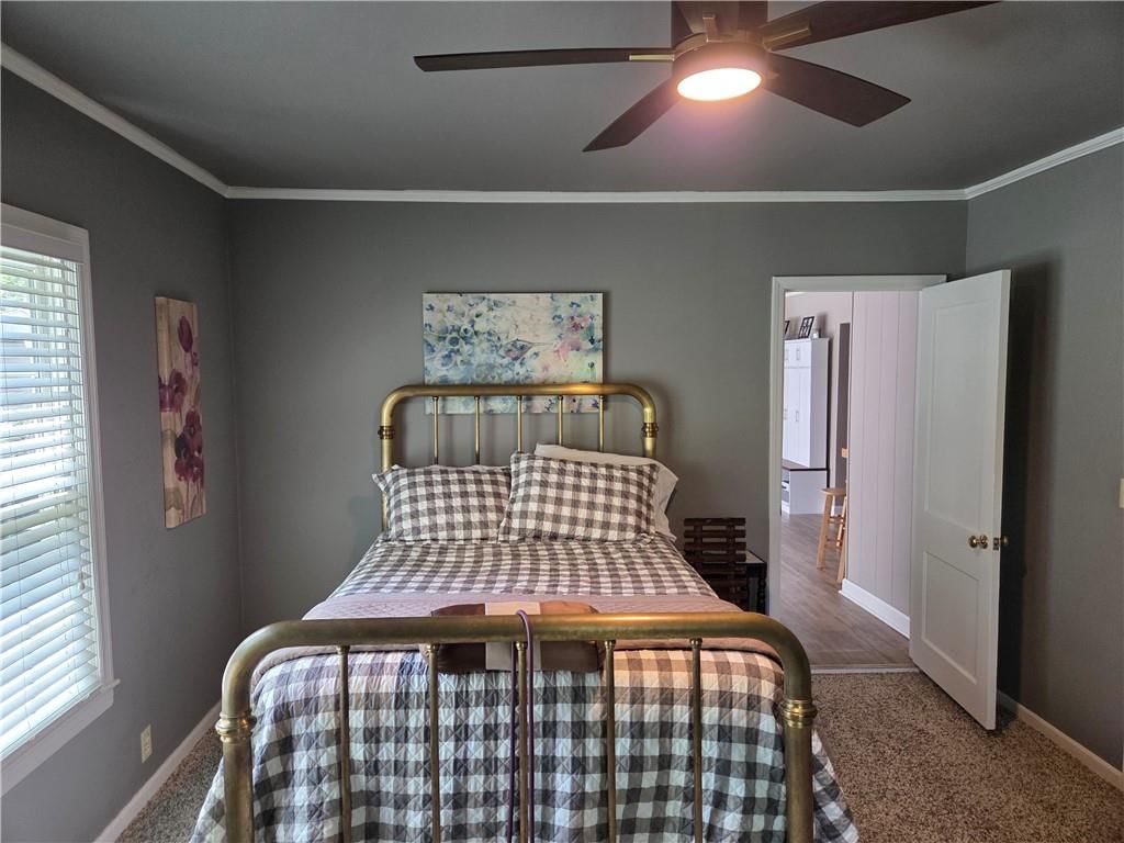 502 E Crandall Street — photo 23