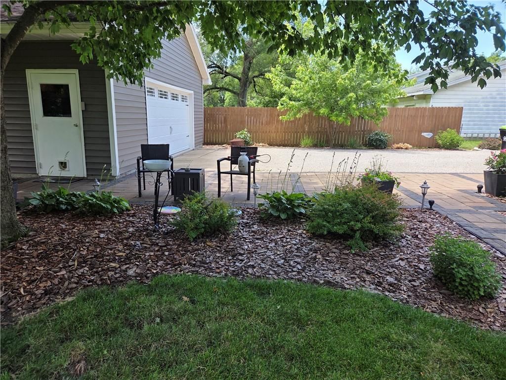 502 E Crandall Street — photo 31