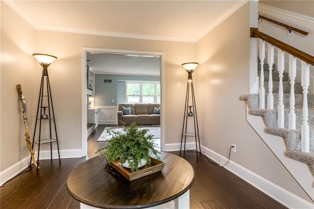 1385 E Meadow Lane — photo 4