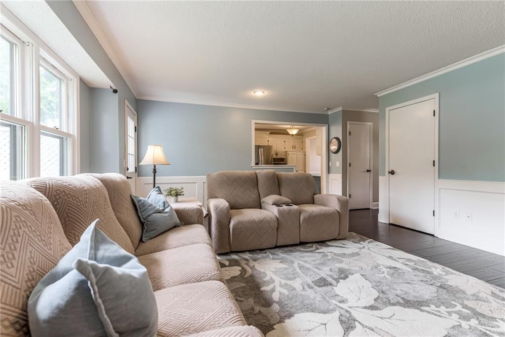 1385 E Meadow Lane — photo 7