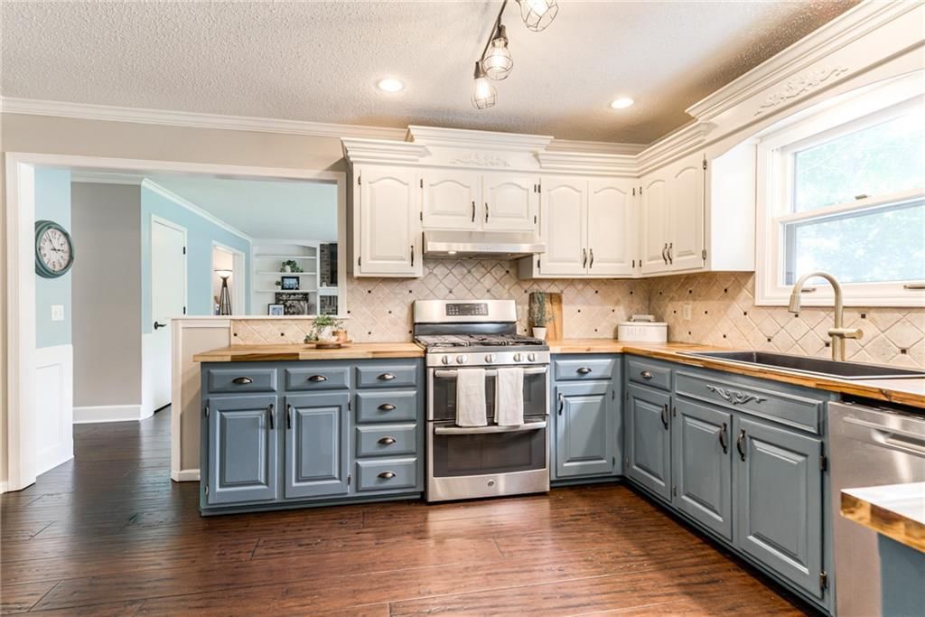 1385 E Meadow Lane — photo 9