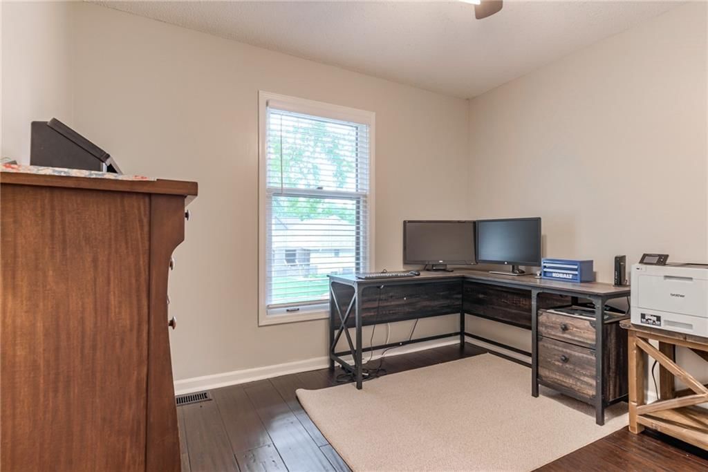 1385 E Meadow Lane — photo 28