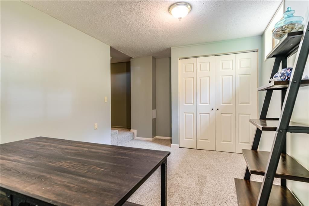 1385 E Meadow Lane — photo 35