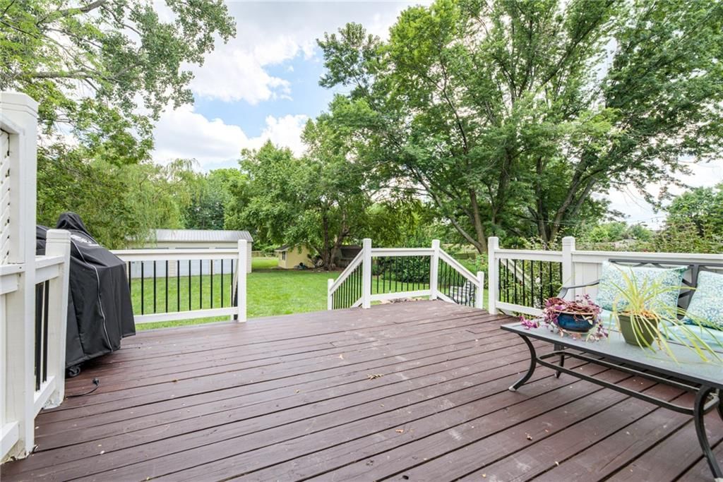 1385 E Meadow Lane — photo 36