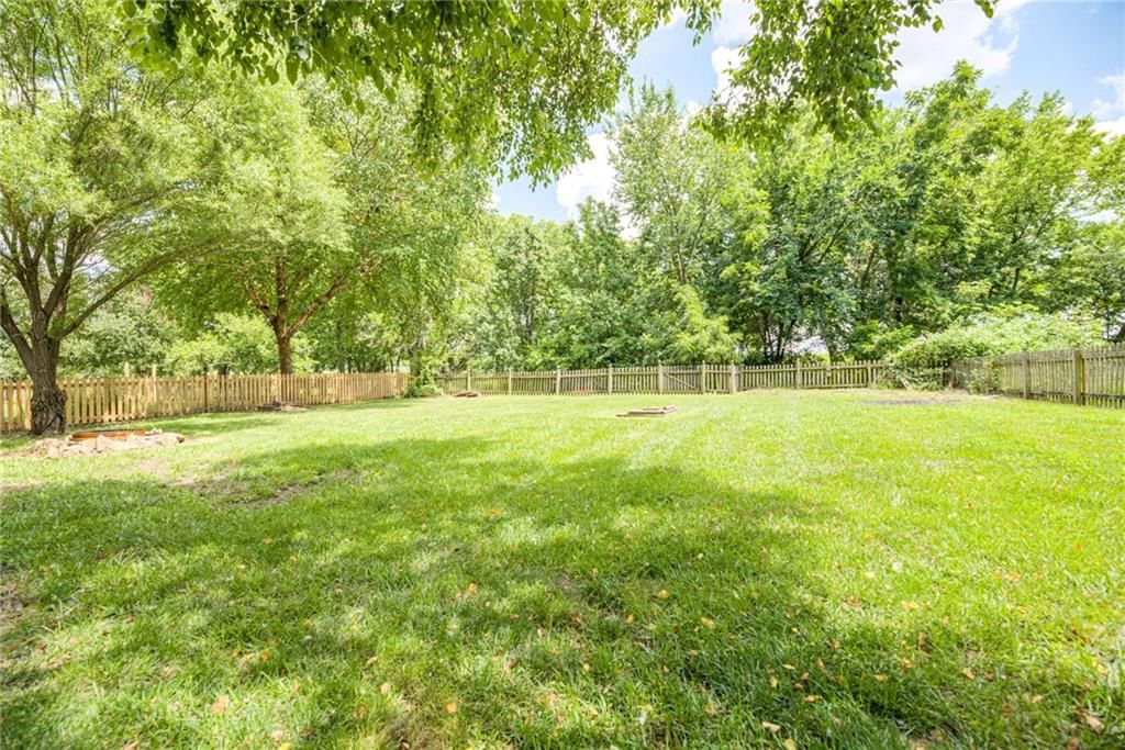 1385 E Meadow Lane — photo 42