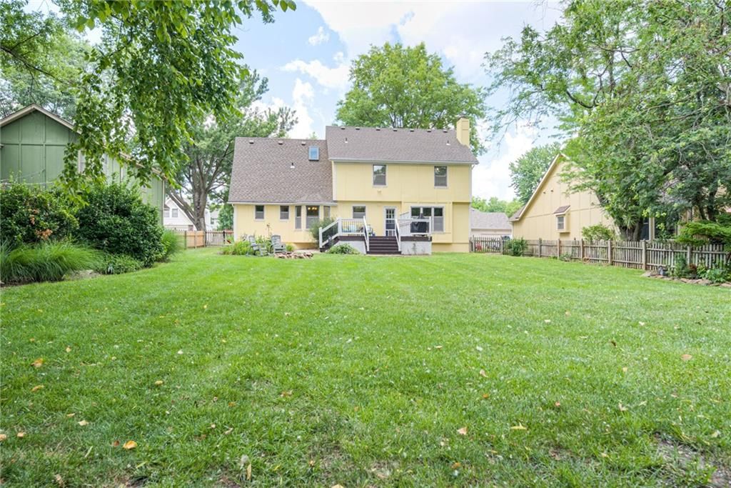 1385 E Meadow Lane — photo 43