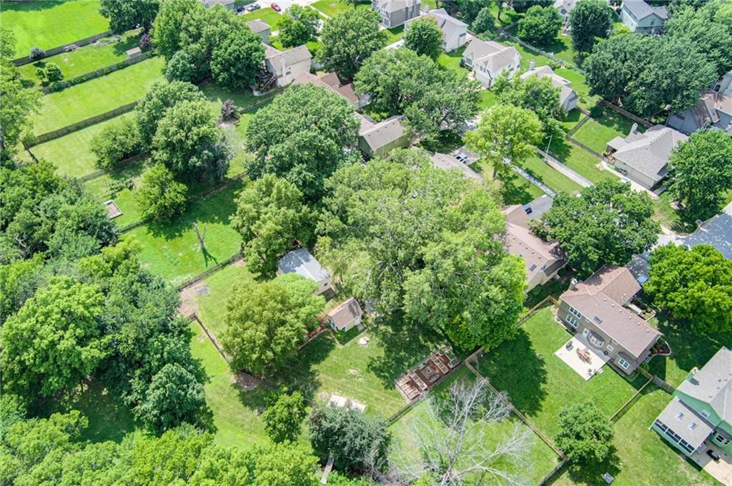 1385 E Meadow Lane — photo 46