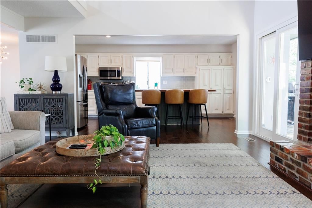 5213 Walden Drive — photo 6