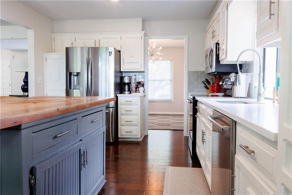5213 Walden Drive — photo 8