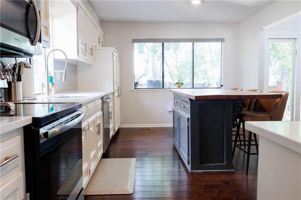 5213 Walden Drive — photo 9