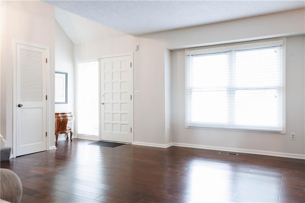 5213 Walden Drive — photo 10