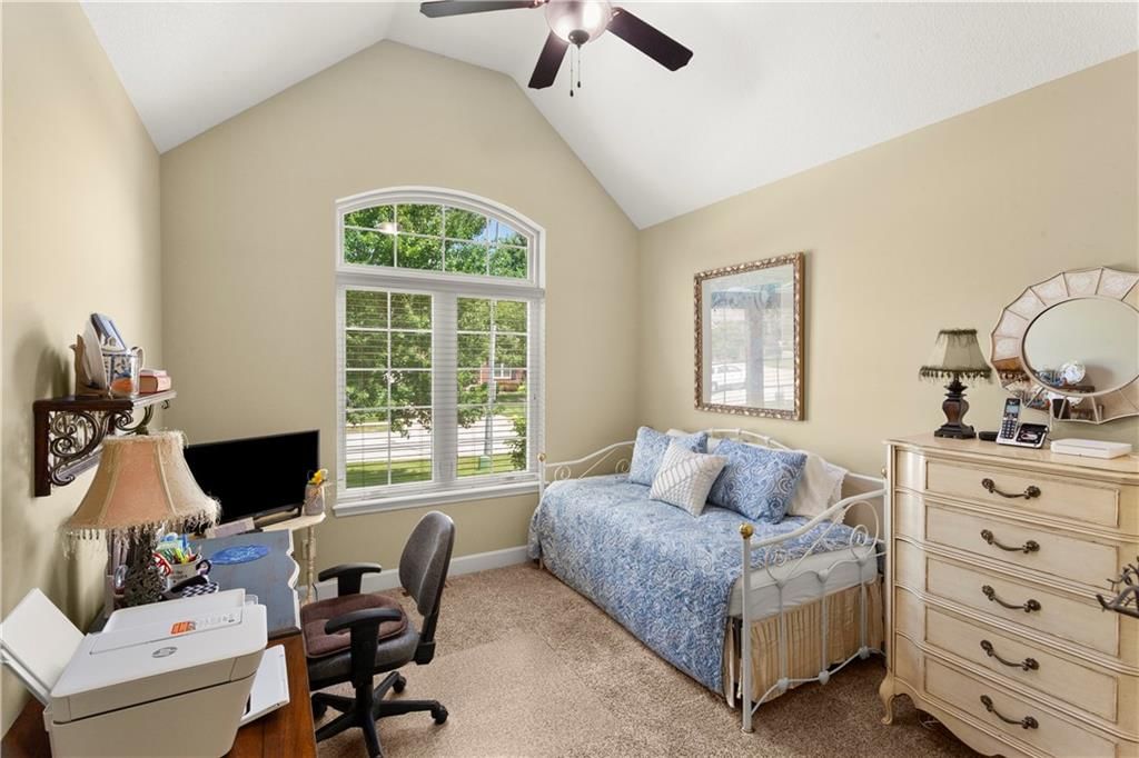 3404 S Wood Avenue — photo 22