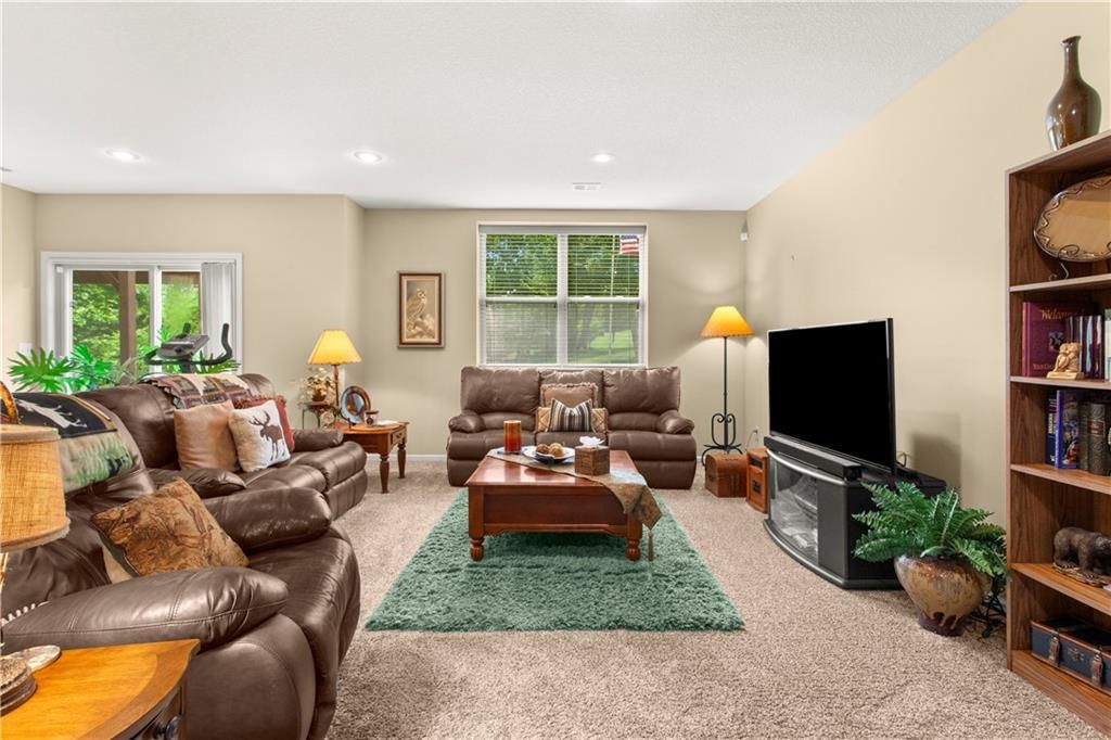 3404 S Wood Avenue — photo 25