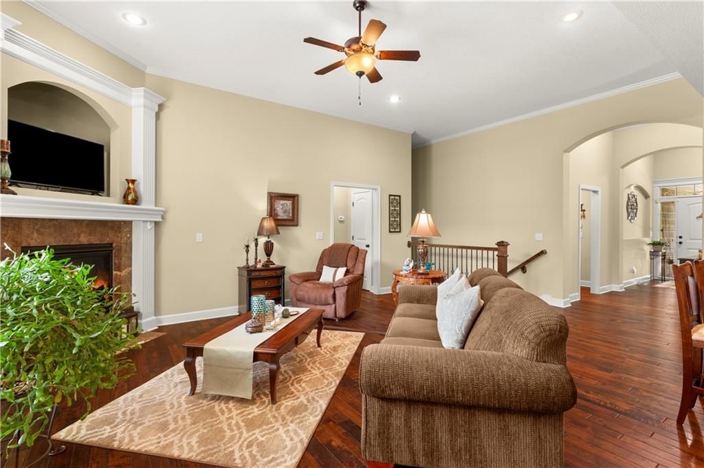 3404 S Wood Avenue — photo 34