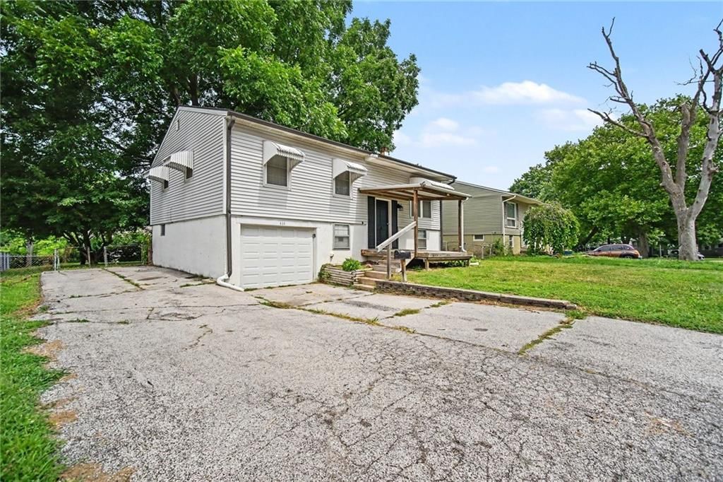 820 N Choctaw Avenue — photo 2