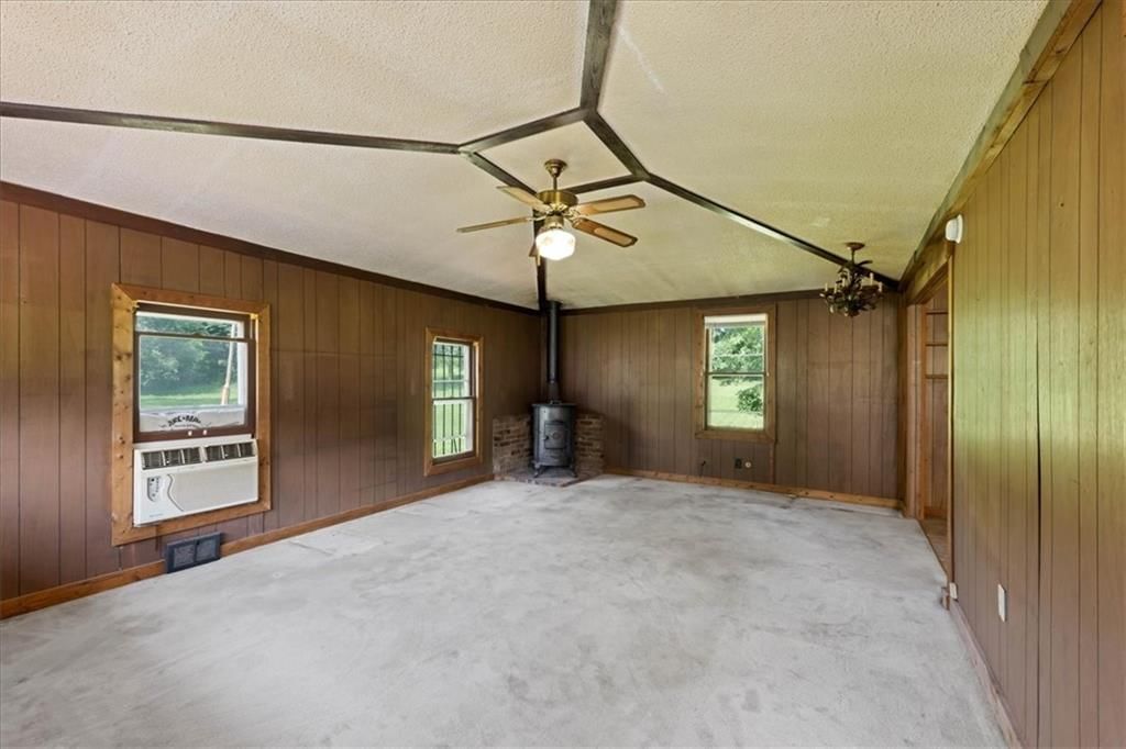 8425 Sterling Avenue — photo 6
